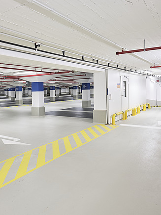 Foto einer Tiefgarageneinfahrt