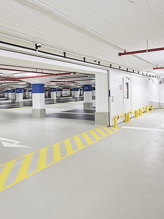 Foto einer Tiefgarageneinfahrt